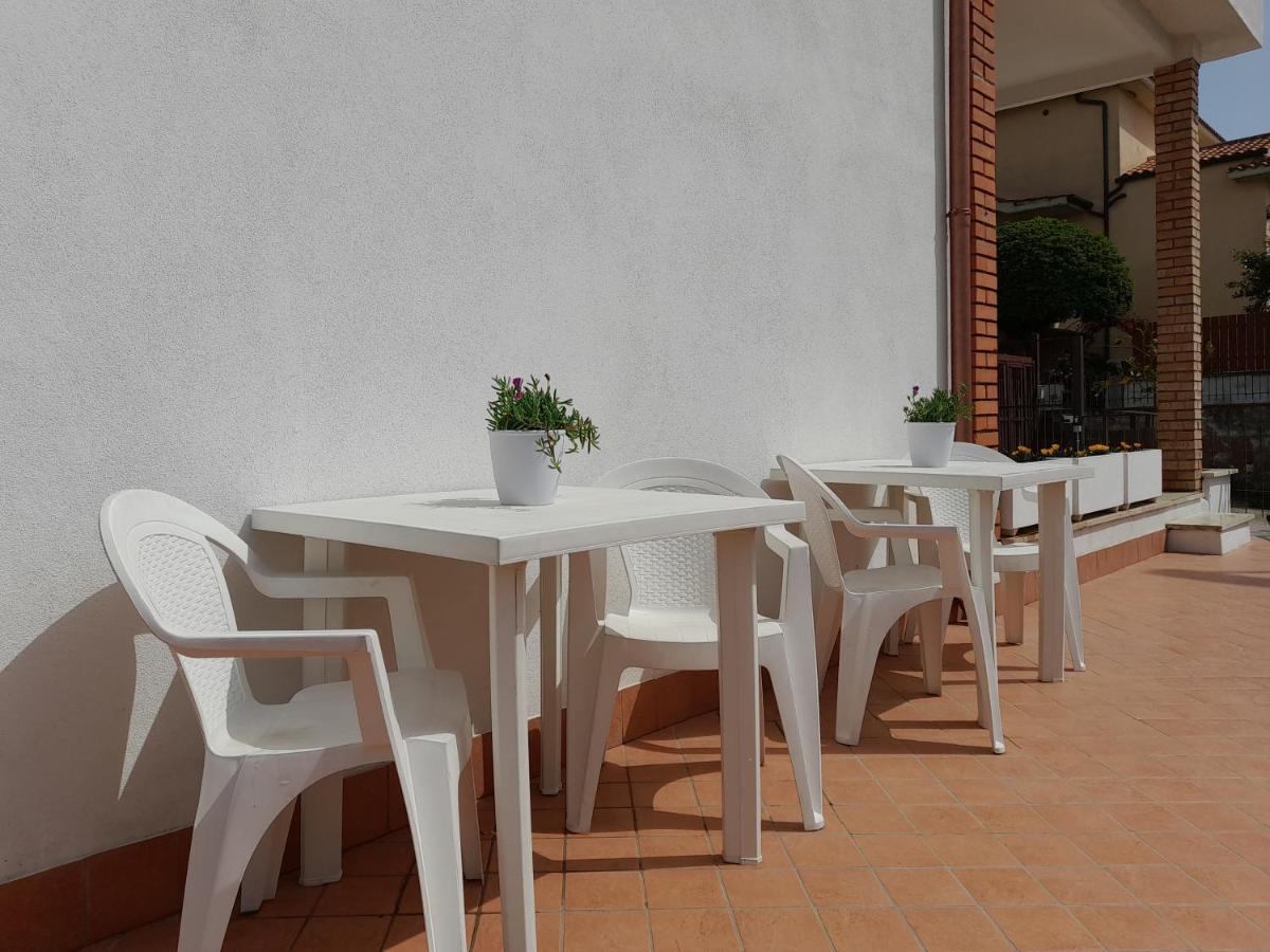 Guest House Al Mare Civitavecchia Eksteriør bilde